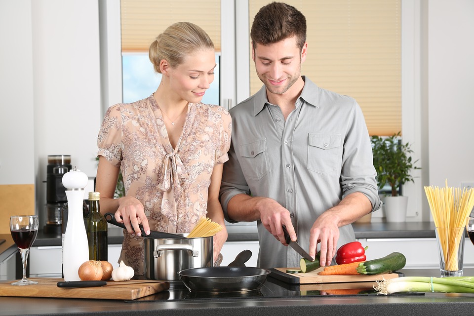 Fra Airfryer til Santoku kniv – Få mere plads og bedre mad i dit køkken